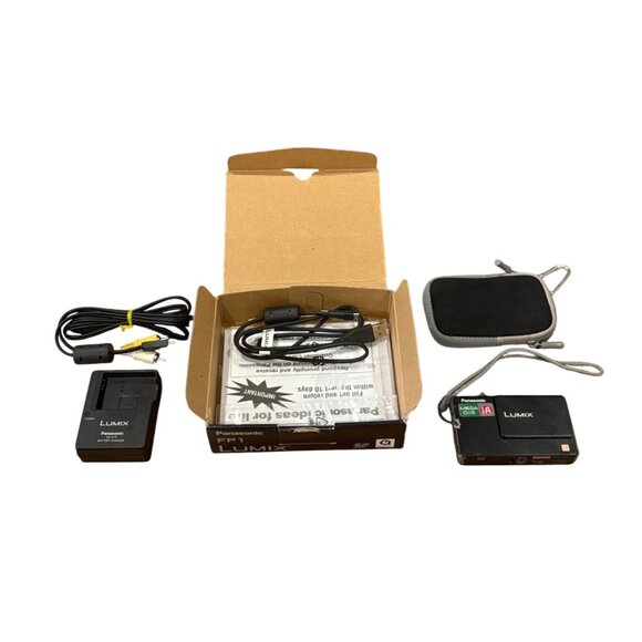 Panasonic Lumix DMC-FP1 12.1 MP Digital Camera + Box, Charger, Battery & Guide - Picture 1 of 9